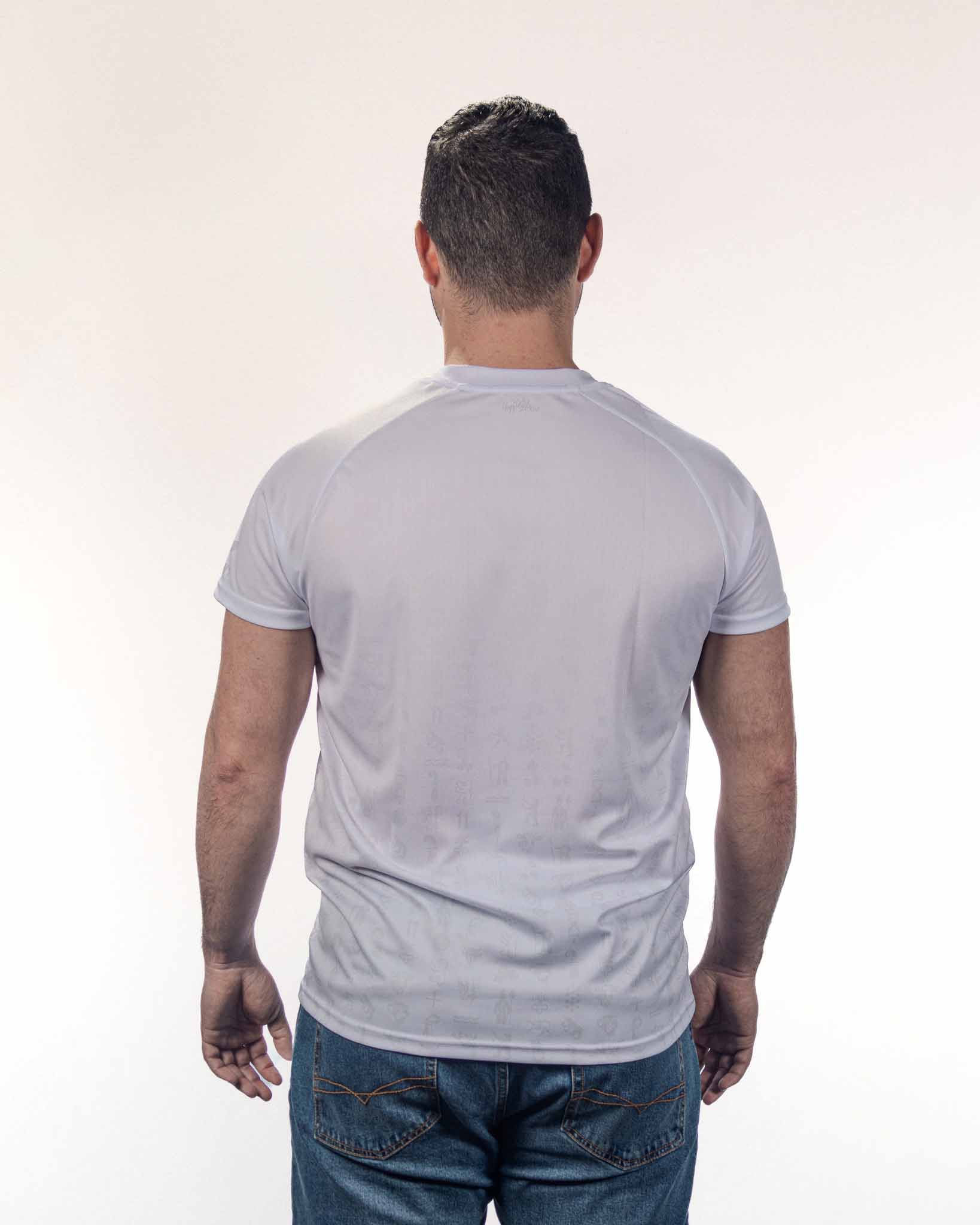 Mann im Hopp Schwiiz Trikot von HARWY