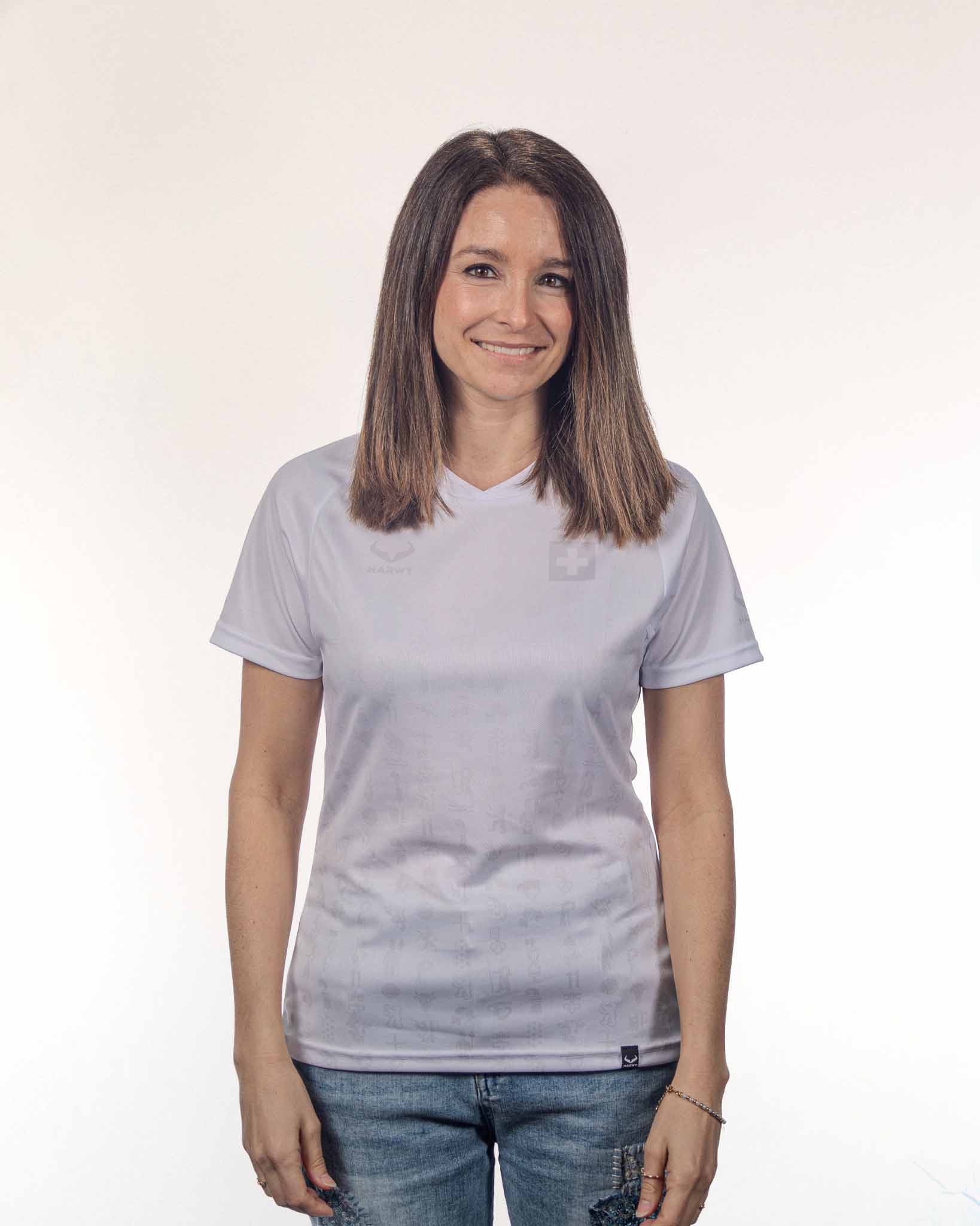 Frau im Hopp Schwiiz Trikot von HARWY