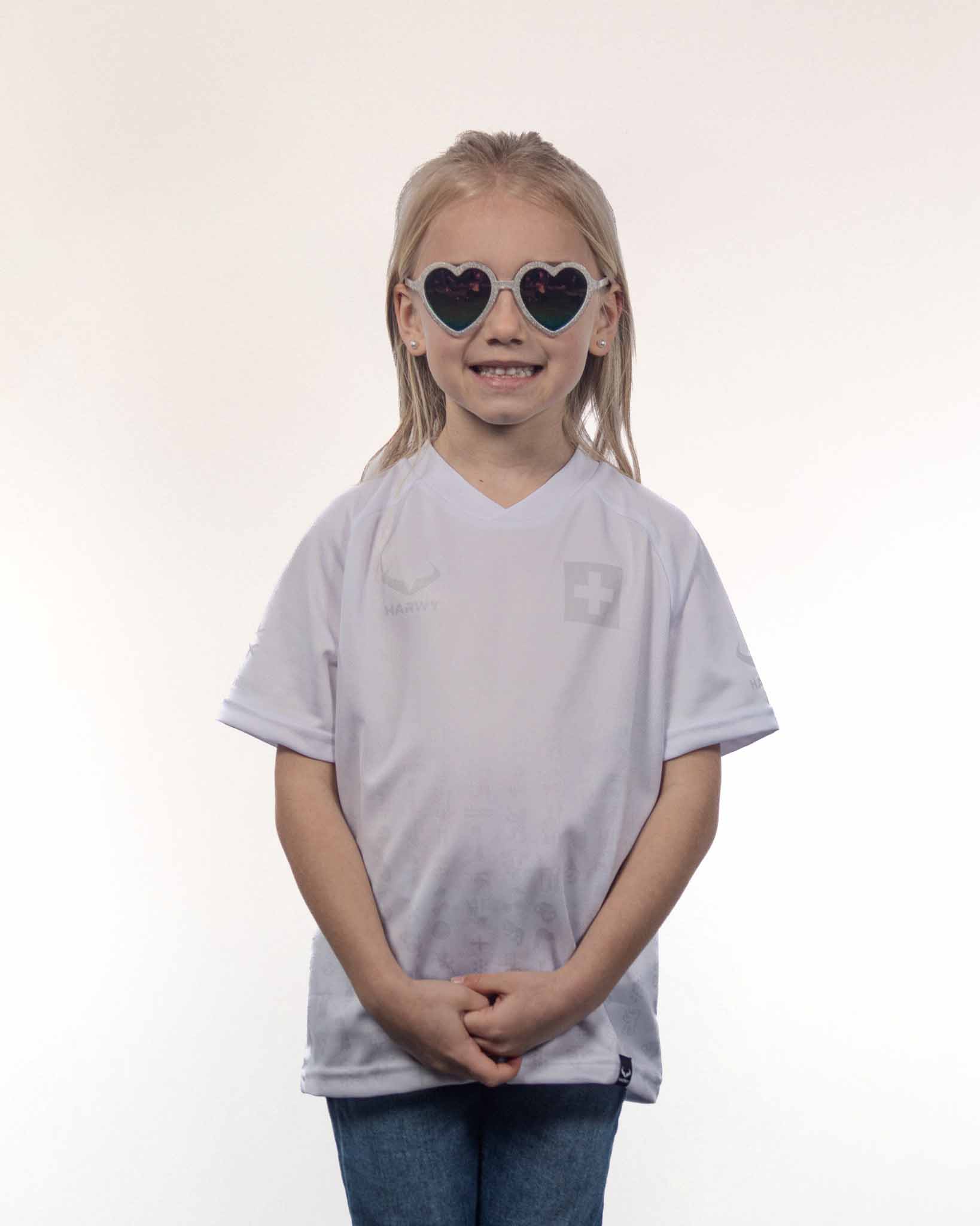 Kind im Hopp Schwiiz Trikot von HARWY